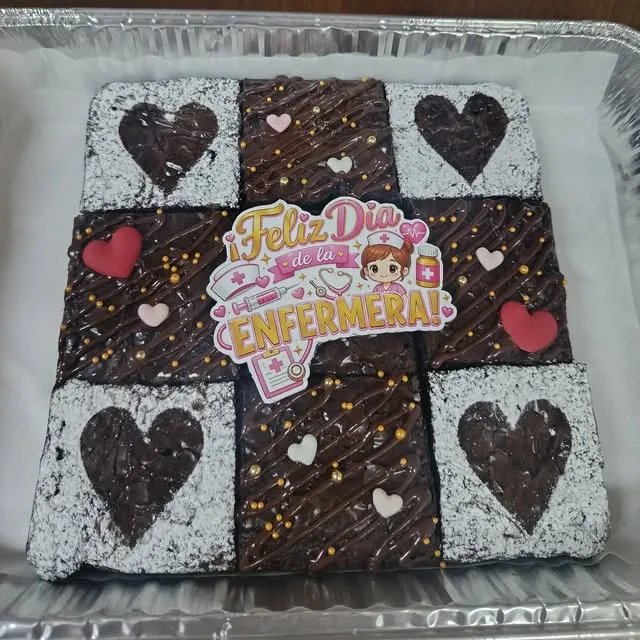 Bandeja de brownie con topper ilustrado de Feliz Día de la Enfermera